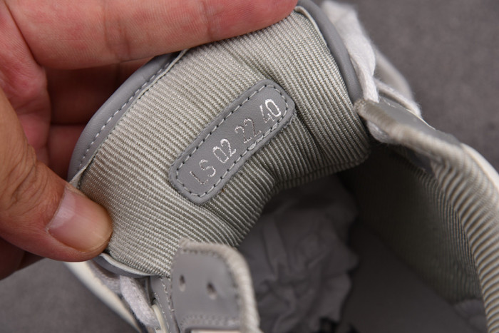 D10R B27 MID SNEAKER