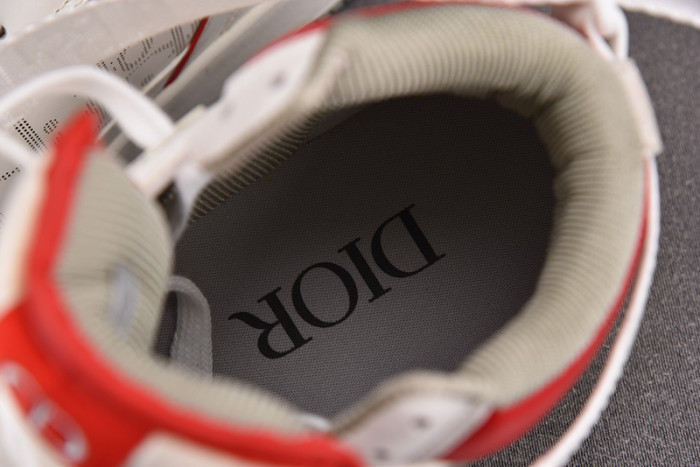 D10R B27 MID SNEAKER