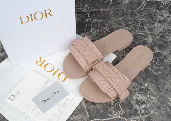 d10r sandal