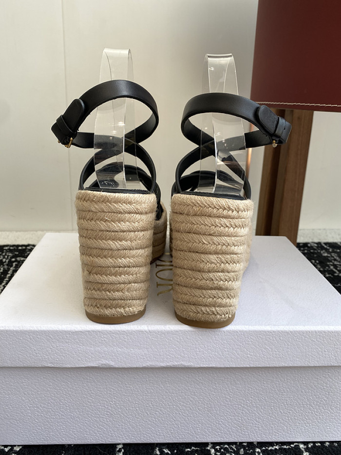 d10r sandal
