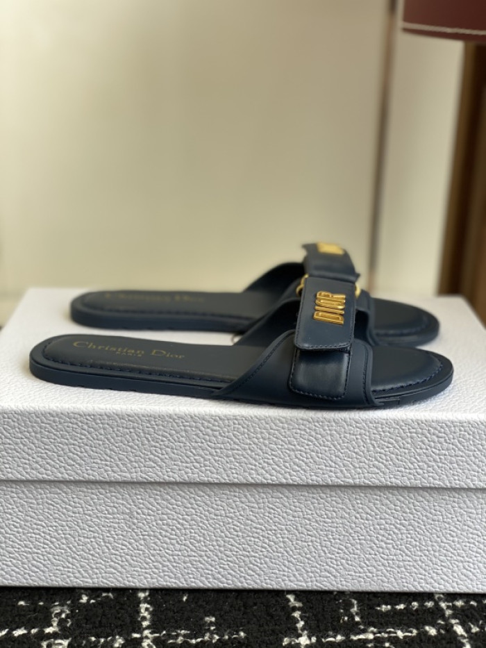 d10r sandal