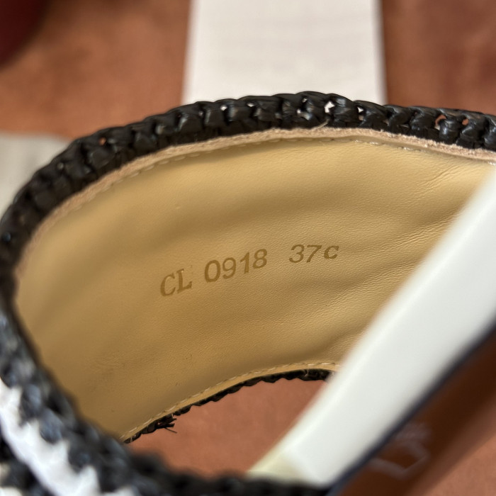 d10r sandal