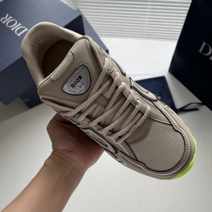 D10R SNEAKER