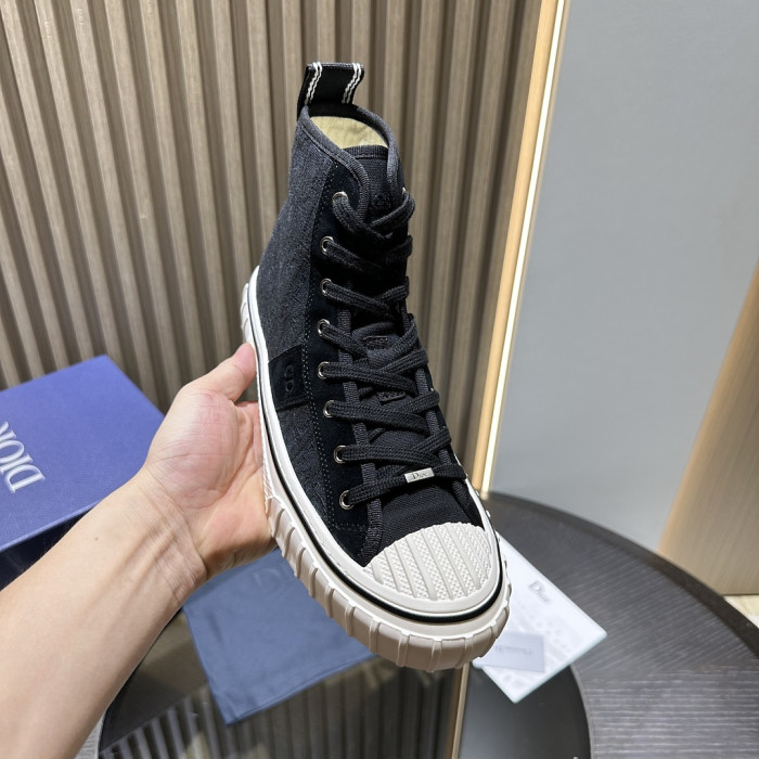 D10R SNEAKER