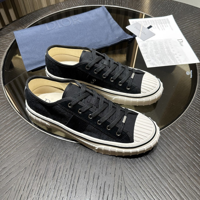 D10R SNEAKER