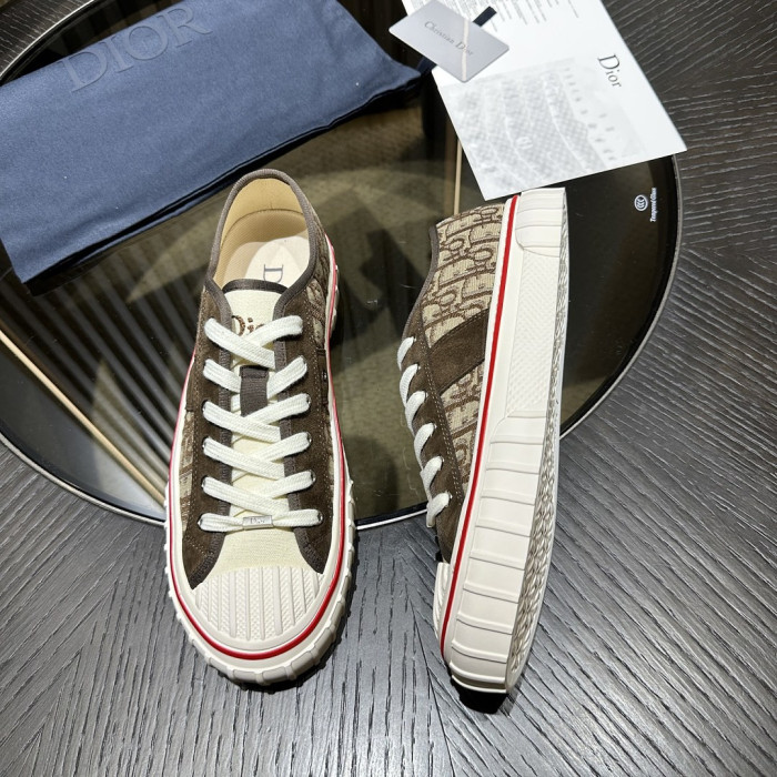 D10R SNEAKER