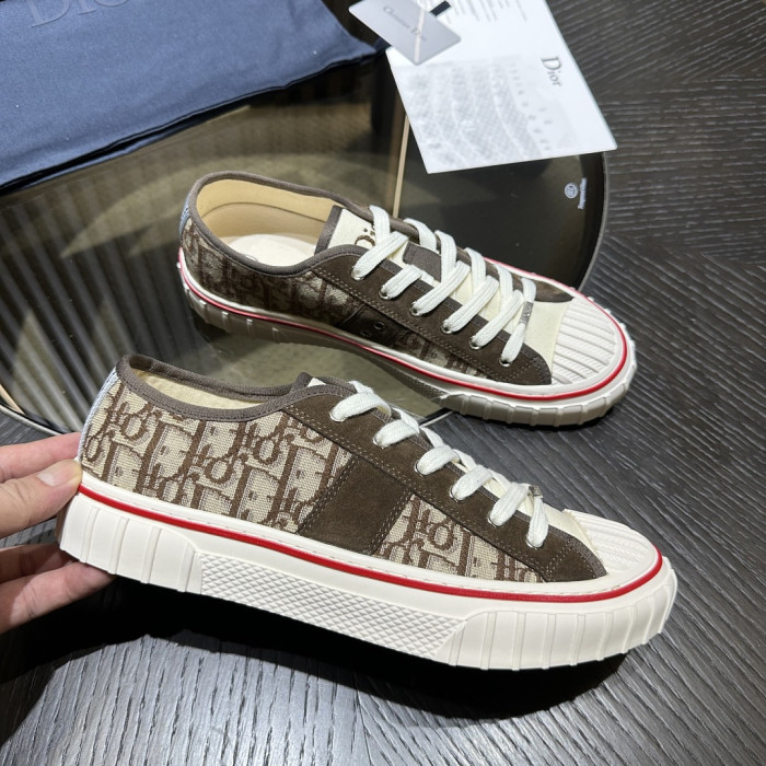 D10R SNEAKER