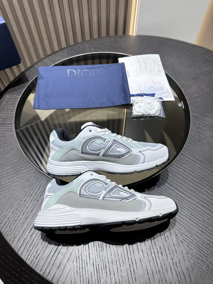D10R SNEAKER