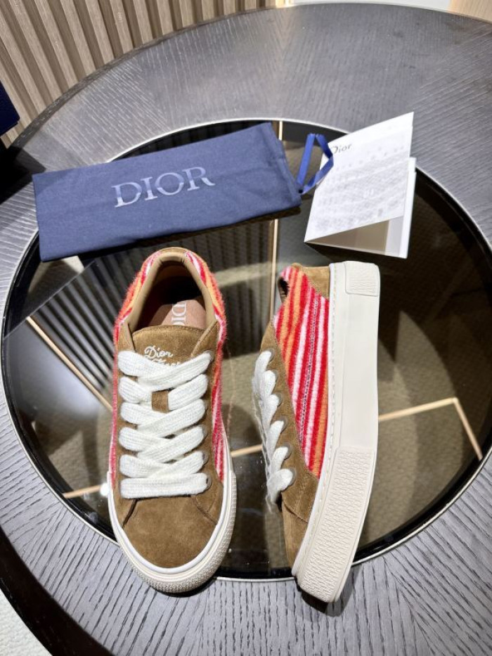 D10R SNEAKER