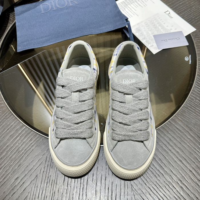 D10R SNEAKER