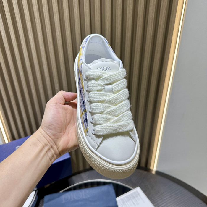 D10R SNEAKER