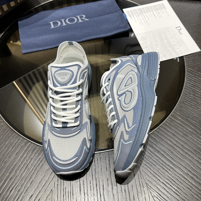 D10R SNEAKER