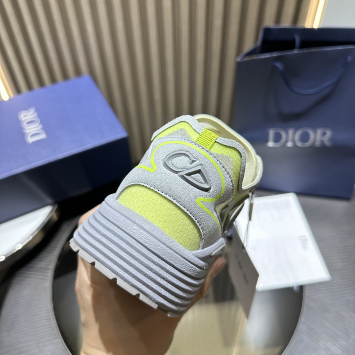 D10R SNEAKER