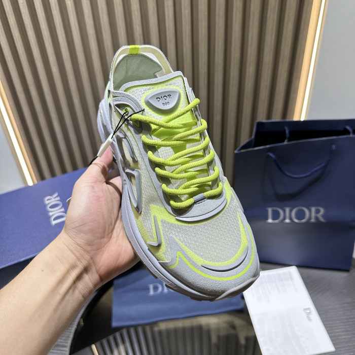 D10R SNEAKER