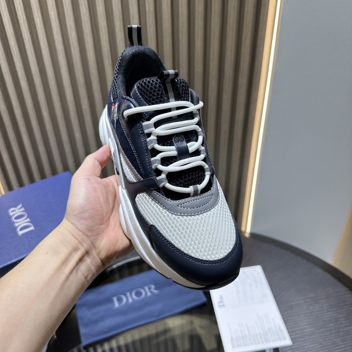 D10R SNEAKER