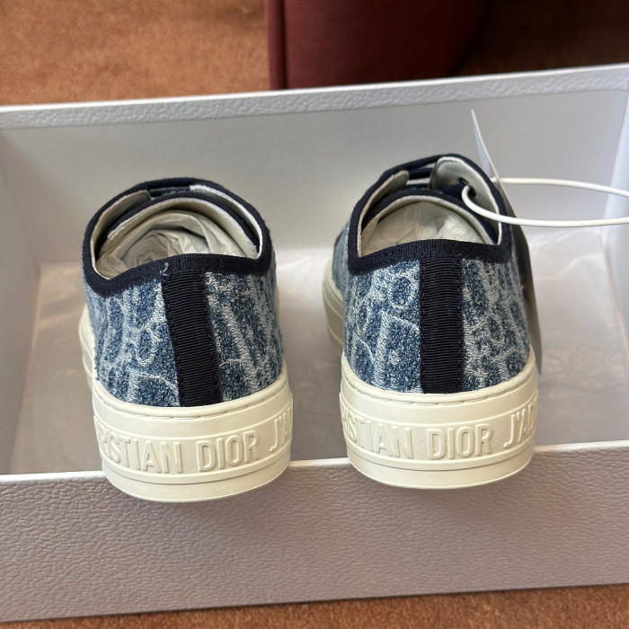 D10R SNEAKER