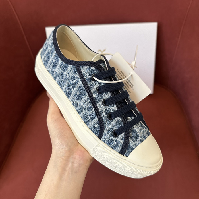 D10R SNEAKER