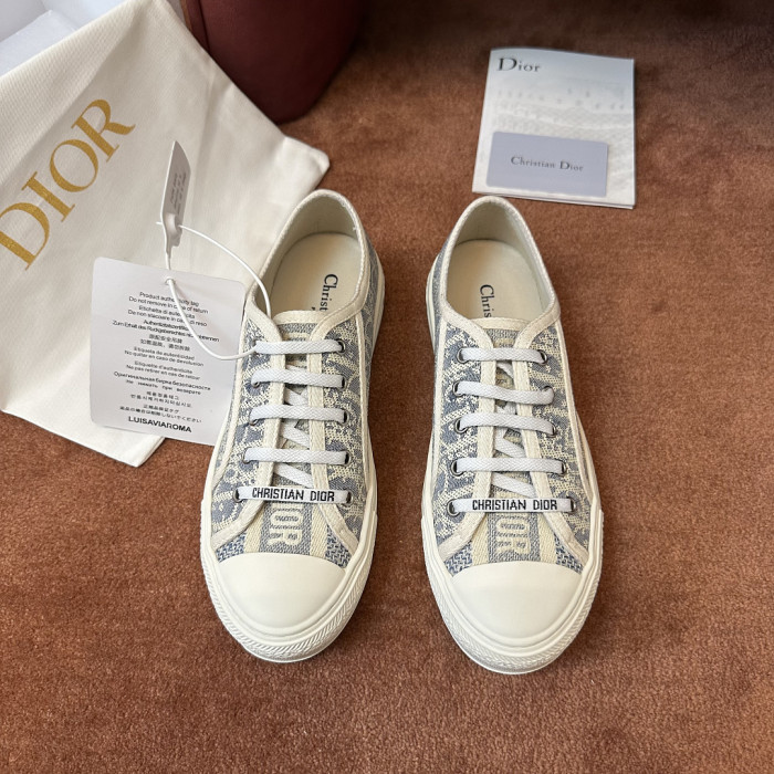 D10R SNEAKER