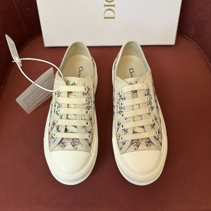 D10R SNEAKER