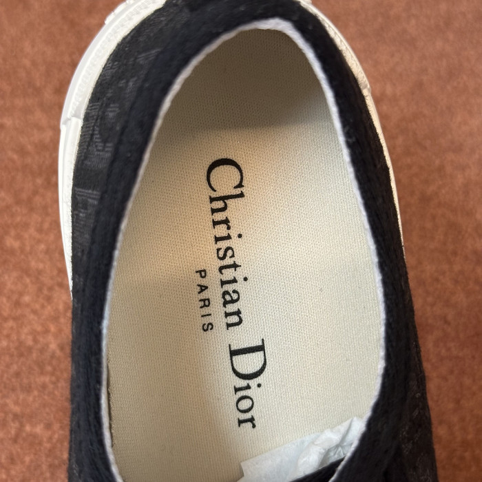 D10R SNEAKER