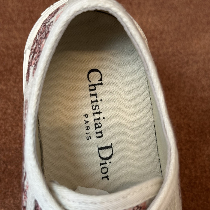 D10R SNEAKER