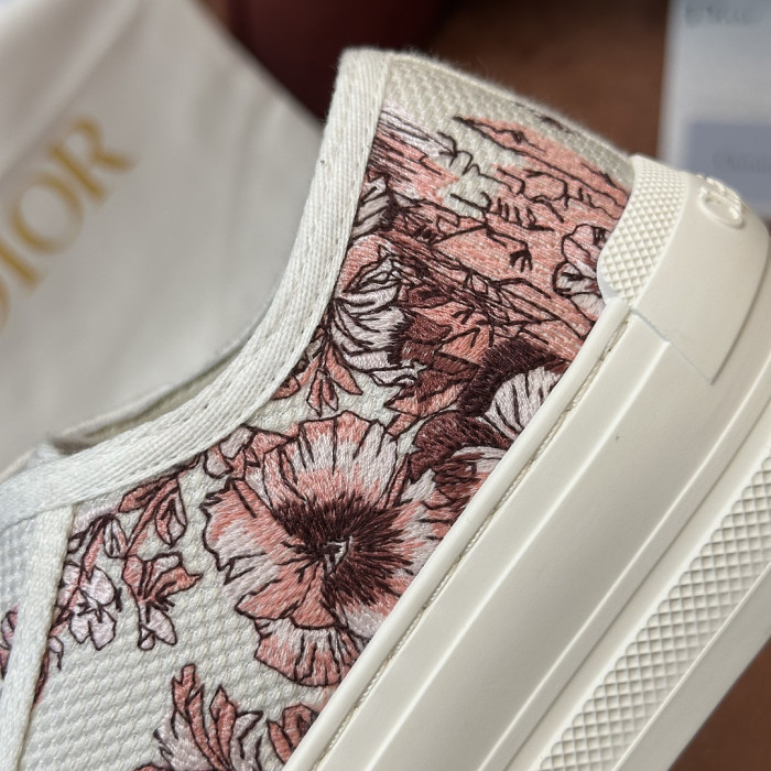 D10R SNEAKER