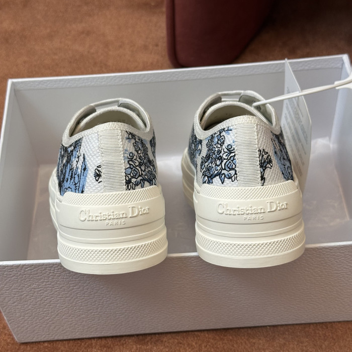 D10R SNEAKER
