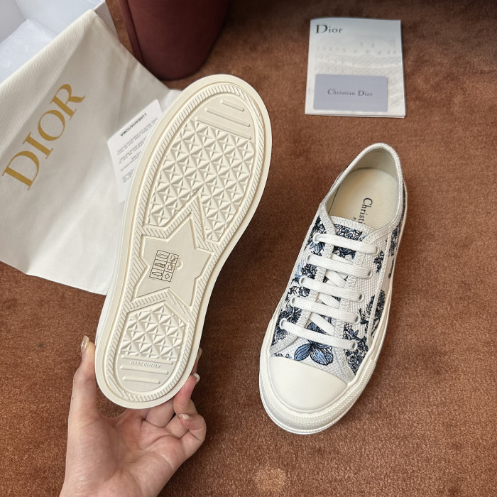 D10R SNEAKER
