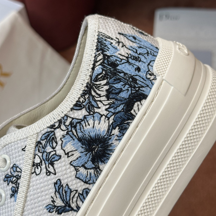 D10R SNEAKER