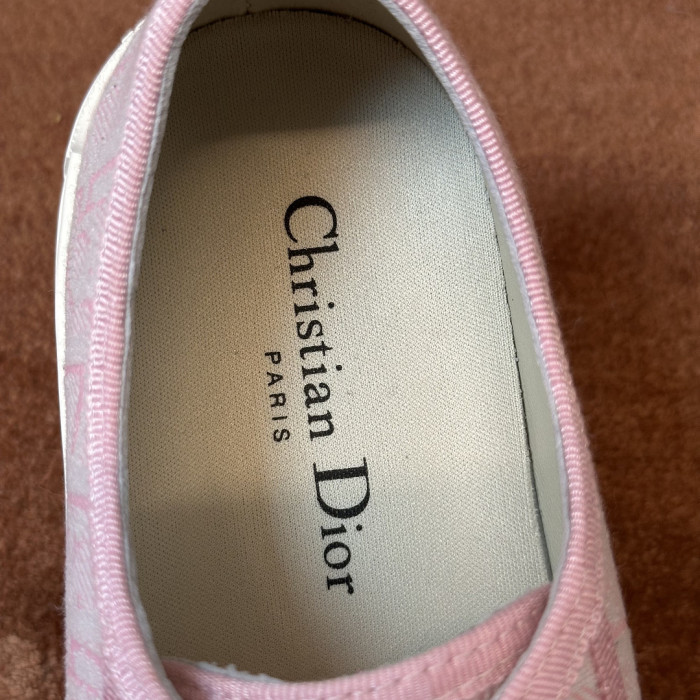D10R SNEAKER