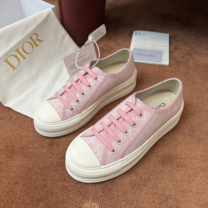 D10R SNEAKER
