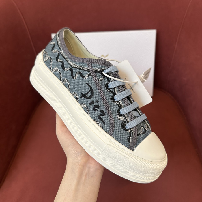 D10R SNEAKER