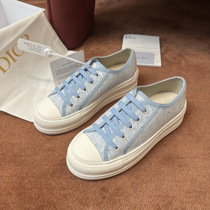 D10R SNEAKER