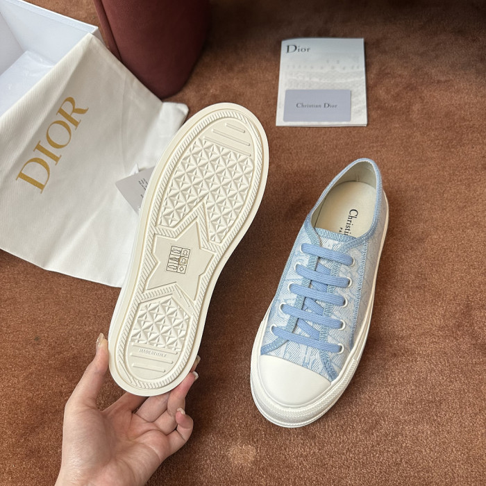 D10R SNEAKER