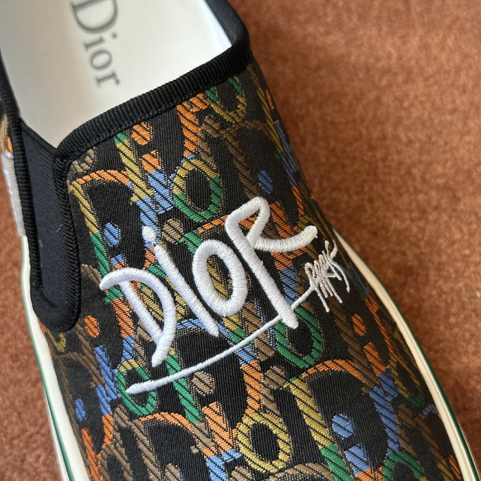 D10R SNEAKER