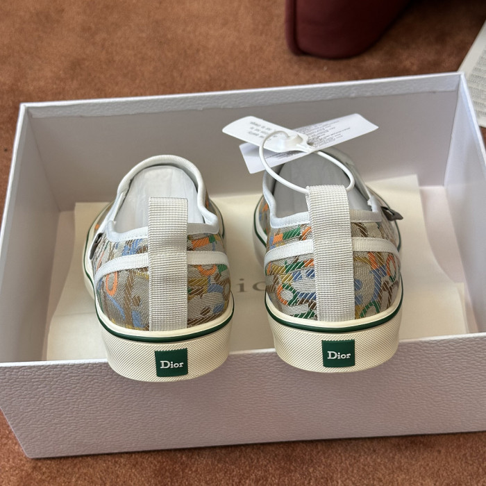 D10R SNEAKER
