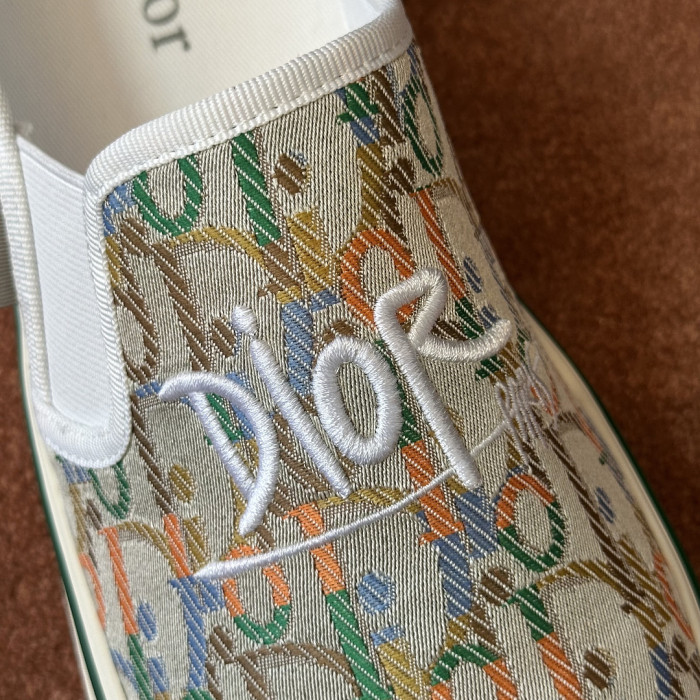 D10R SNEAKER