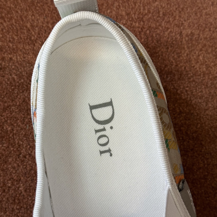 D10R SNEAKER