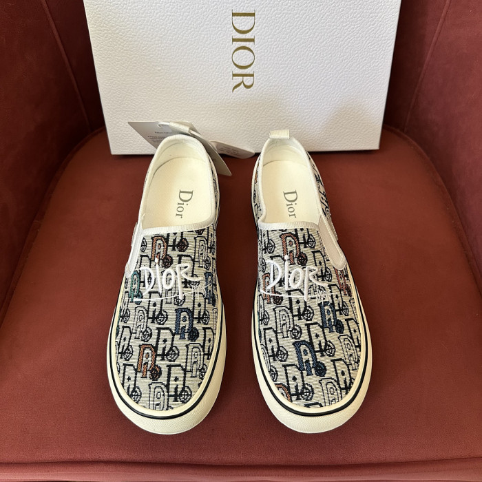 D10R SNEAKER