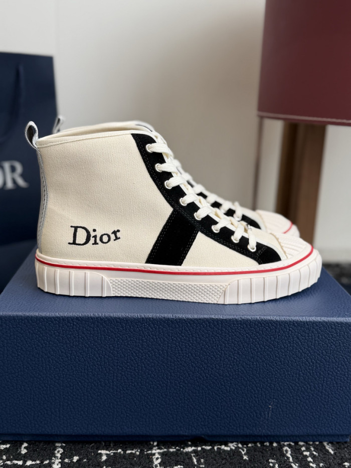 D10R SNEAKER