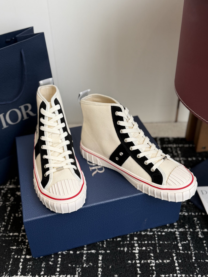D10R SNEAKER