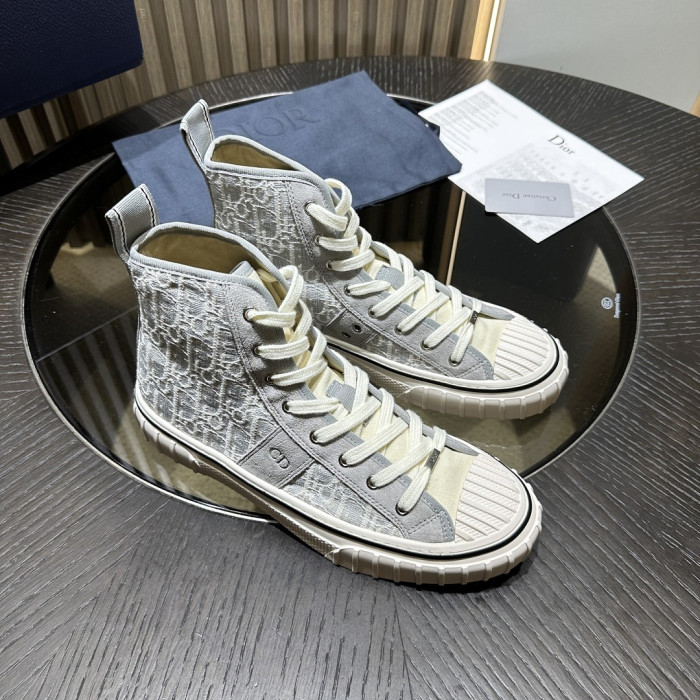 D10R SNEAKER