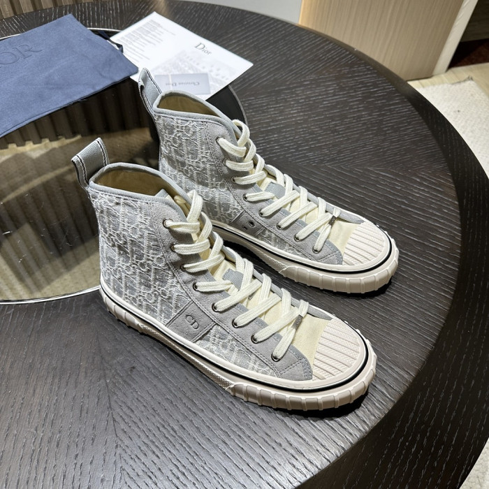 D10R SNEAKER