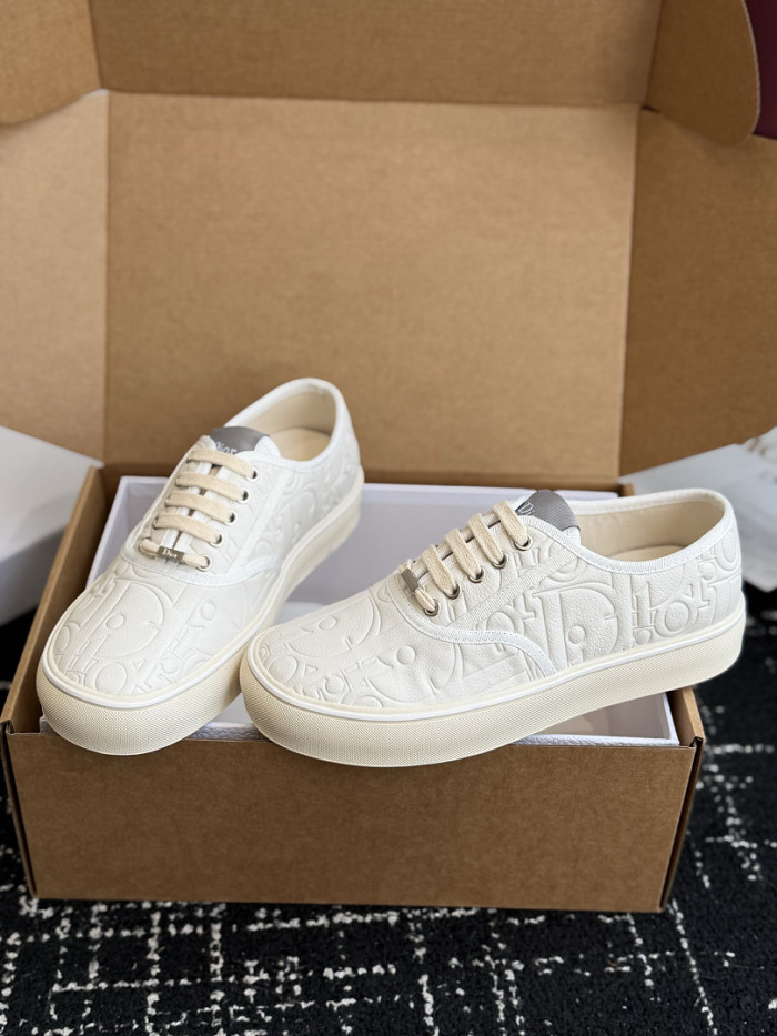 D10R SNEAKER