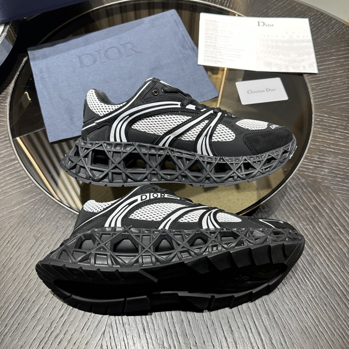 D10R SNEAKER