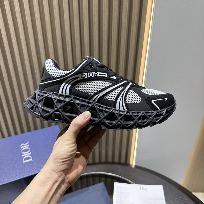 D10R SNEAKER