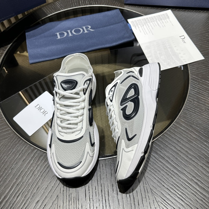 D10R SNEAKER