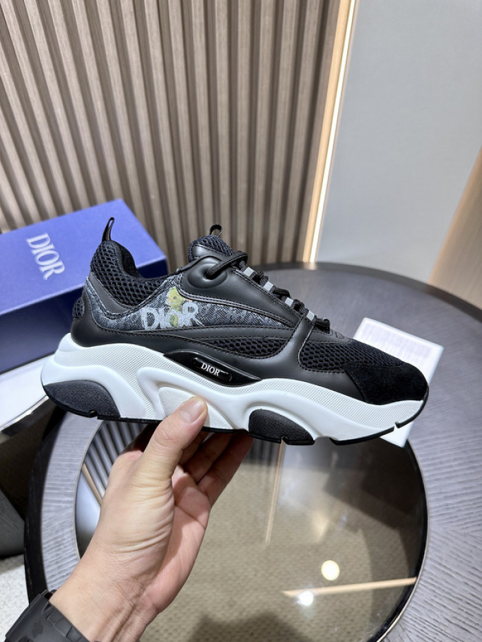 D10R SNEAKER