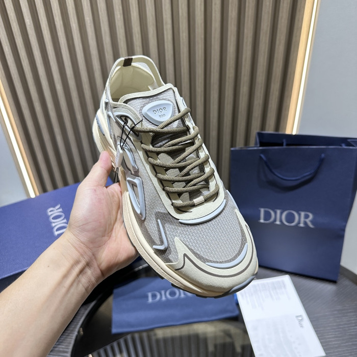 D10R SNEAKER