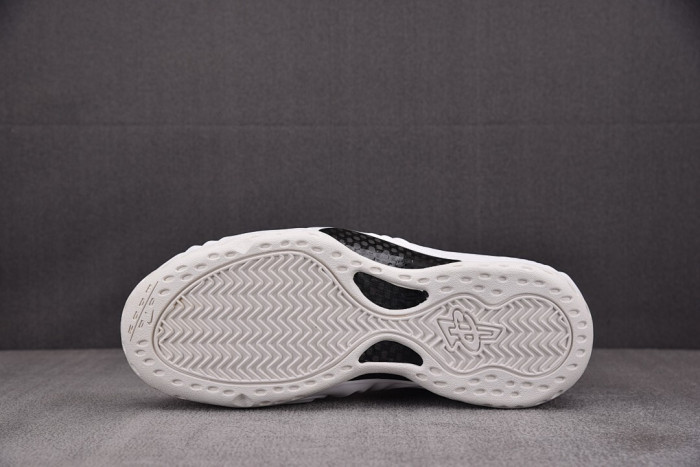 Nike Air Foamposite One Comme des Garcons Homme Plus White DJ7952-100